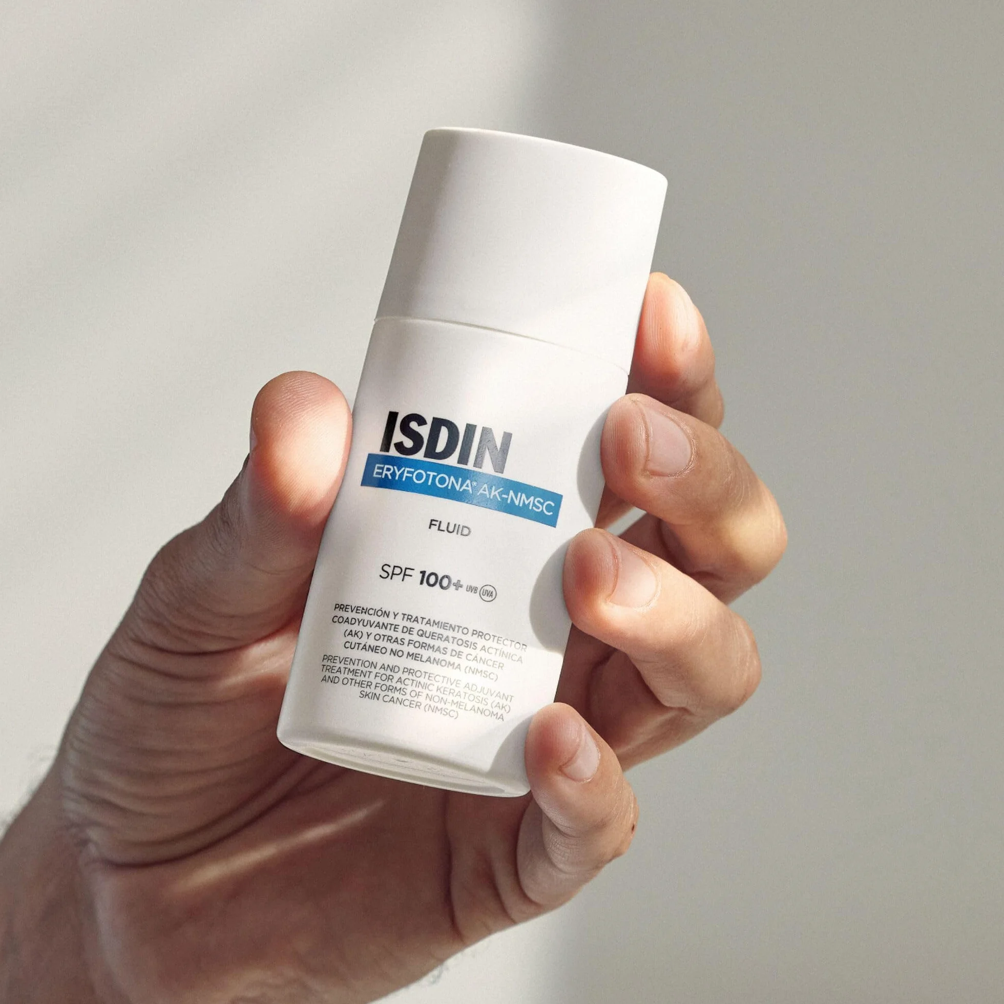 Eryfotona AK-NMSC Fluid SPF 100+ Protector Solar Facial Con Muy Alta Protección Para La Prevención Y Reparación Del Daño Actínico, Crema Solar Con DNA Repairsomes -50 ml
