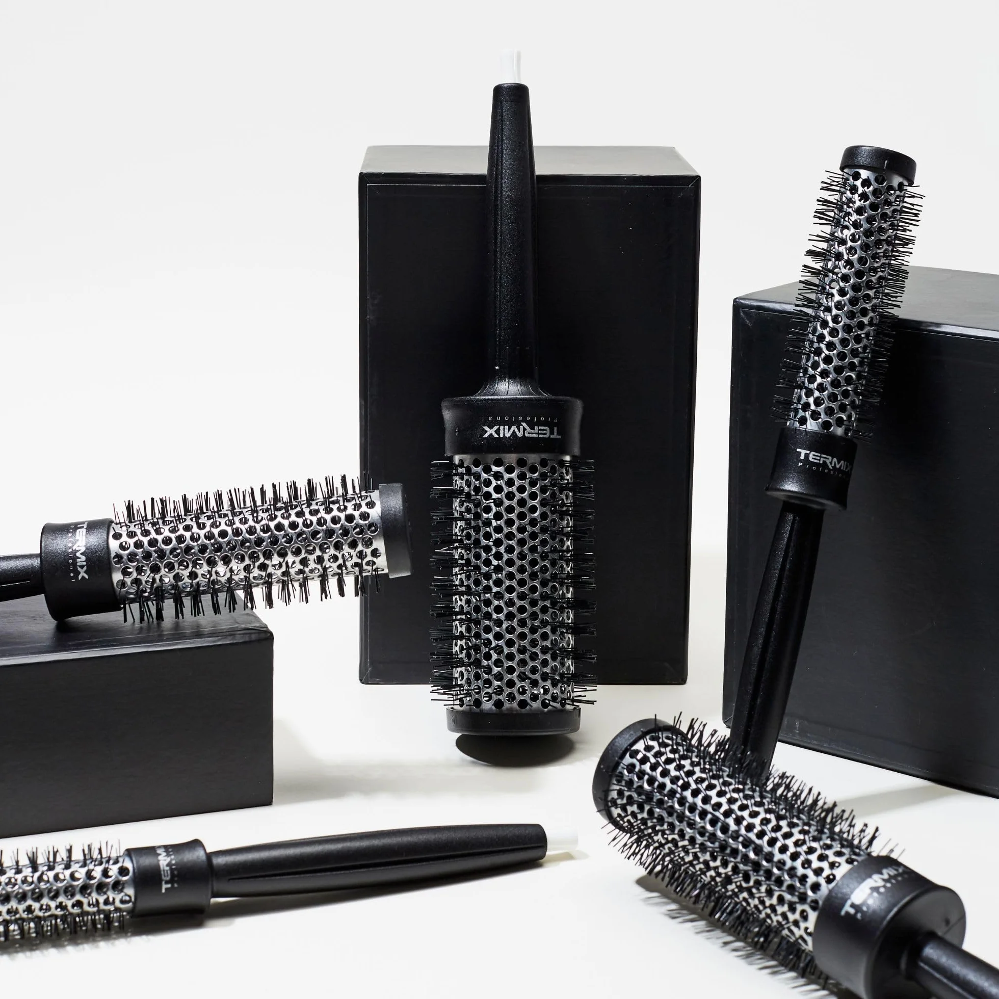 Termix Cepillos Termix Profesional, Cepillo Pelo, Cepillo Redondo Pelo Profesional, Secado Rápido, Fibras Ionizadas Alto Rendimiento, Cepillo Alisador, Cepillo Pelo Antirotura (Pack)
