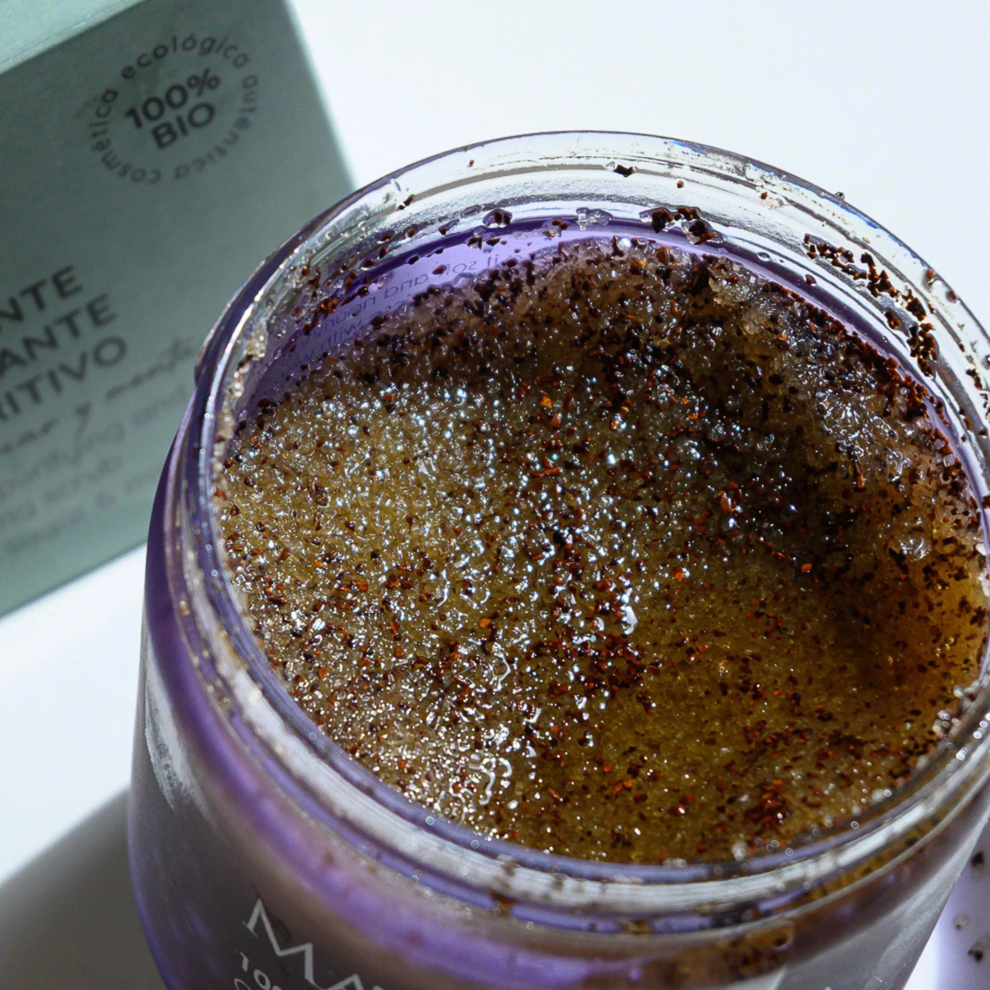 MATARRANIA Exfoliante Purificante y Nutritivo Facial y Corporal 100% BIO, Body Scrub con Azúcar, Café, Menta y Eucalipto, Peeling Suave Renovador que Elimina Células Muertas, Revitaliza y No Reseca